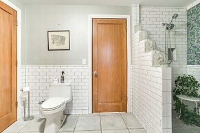 < 1 Mi to Wittenberg: Eclectic Loft w/ Parking!