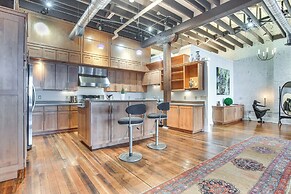 < 1 Mi to Wittenberg: Eclectic Loft w/ Parking!