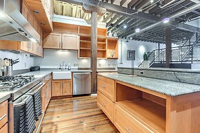 < 1 Mi to Wittenberg: Eclectic Loft w/ Parking!
