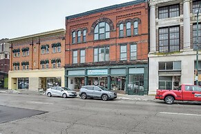 < 1 Mi to Wittenberg: Eclectic Loft w/ Parking!