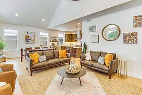 Private Hot Tub & Patio: Spacious Cle Elum Home