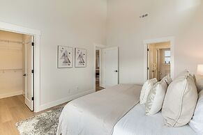 Private Hot Tub & Patio: Spacious Cle Elum Home