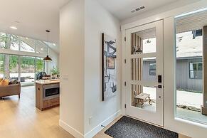 Private Hot Tub & Patio: Spacious Cle Elum Home