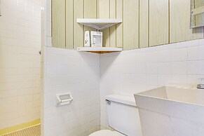 Private Patio & Hot Tub: Bayside Home in Pace!