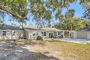 Private Patio & Hot Tub: Bayside Home in Pace!