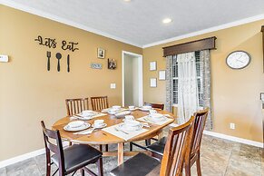 Near Hiking: Midway Home w/ Mtn Views & Deck