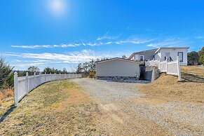 Near Hiking: Midway Home w/ Mtn Views & Deck