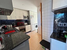 6 Guests - 3BR - Private Pool - Mountain Views