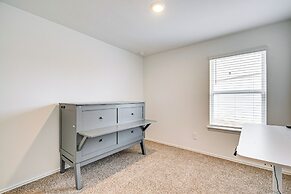 2 Mi to Palms Marina: Family Home w/ Fenced Yard!