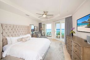 Seabreeze 8 - Luxury 4-bedroom on Seven Mile Beach