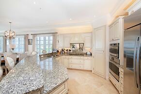 Seabreeze 8 - Luxury 4-bedroom on Seven Mile Beach