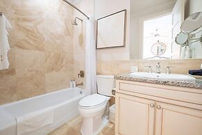 Seabreeze 8 - Luxury 4-bedroom on Seven Mile Beach