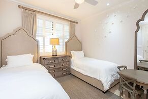 Seabreeze 8 - Luxury 4-bedroom on Seven Mile Beach