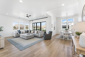 Villa #22 At Bloomington Country Club - Fairway To Heaven 3 Bedroom Co