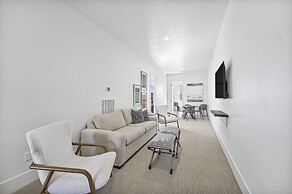 Villa #38 At Bloomington Country Club - Aaa Gateway 4 Bedroom Townhous