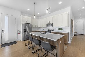 Villa #38 At Bloomington Country Club - Aaa Gateway 4 Bedroom Townhous