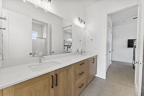 Villa #38 At Bloomington Country Club - Aaa Gateway 4 Bedroom Townhous