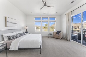 Villa #38 At Bloomington Country Club - Aaa Gateway 4 Bedroom Townhous