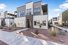 Villa #23 At Bloomington Country Club 4 Bedroom Townhouse