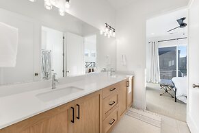 Villa #23 At Bloomington Country Club 4 Bedroom Townhouse