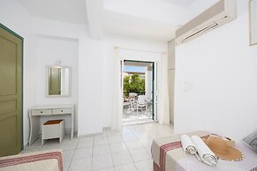 Nissaki Sea View Hotel