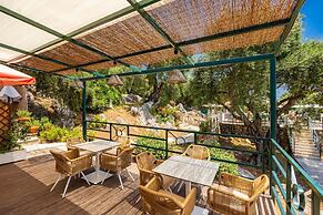 Nissaki Sea View Hotel