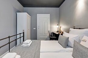 Old Town Mariacka by Downtown Apartments