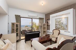 Villa Beach Heaven in Pomos