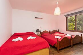 Villa Beach Heaven in Pomos