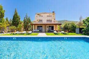 Villa Beach Heaven in Pomos