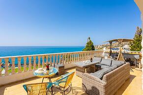 Villa Beach Heaven in Pomos