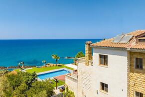 Villa Beach Heaven in Pomos