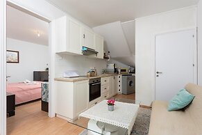 Villa Beach Heaven in Pomos