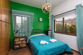 Villa Beach Heaven in Pomos