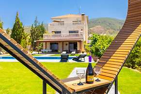 Villa Beach Heaven in Pomos