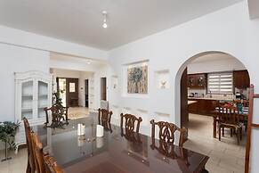 Villa Beach Heaven in Pomos