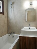 Aqua House Valentino