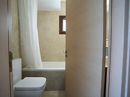 Aqua House Valentino