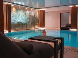 Aqua House Valentino