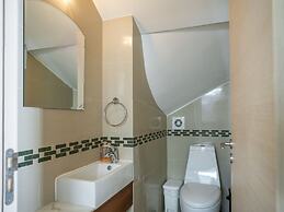 Aqua House Valentino