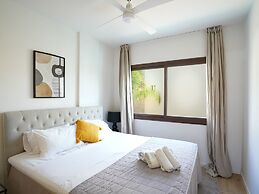 Aqua House Valentino