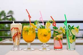 Super Paradise Hotel