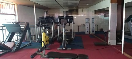 Super Paradise Hotel