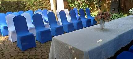 Super Paradise Hotel