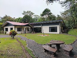Cabañas el Refugio Verde Monteverde