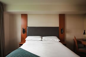 The Highwayman Hotel