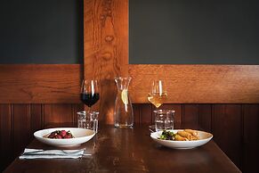 The Highwayman Hotel