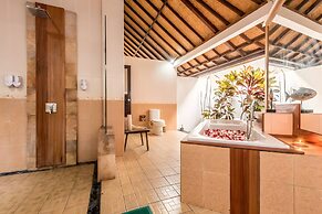 Villa Panda Seminyak Next to KU DE TA