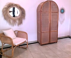 Villa Panda Seminyak Next to KU DE TA