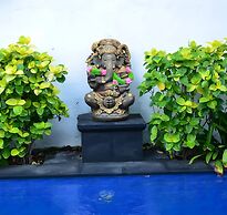 Villa Panda Seminyak Next to KU DE TA